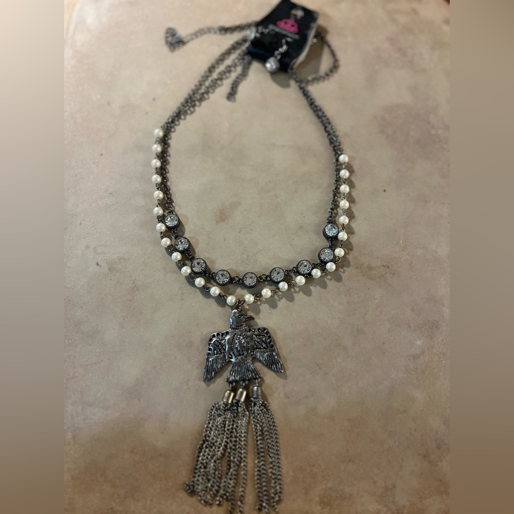 Beautiful pearl firebird rhinestone necklace set
